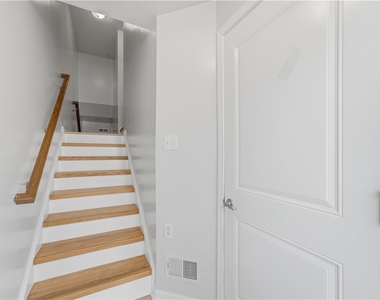 1502 Pointe View Dr - Photo Thumbnail 7