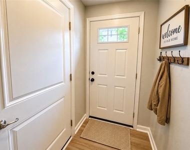 1502 Pointe View Dr - Photo Thumbnail 3