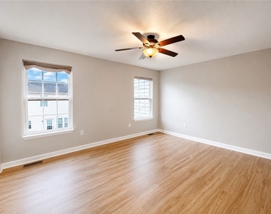1502 Pointe View Dr - Photo Thumbnail 18