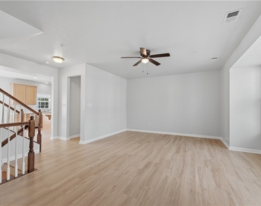 1502 Pointe View Dr - Photo Thumbnail 16