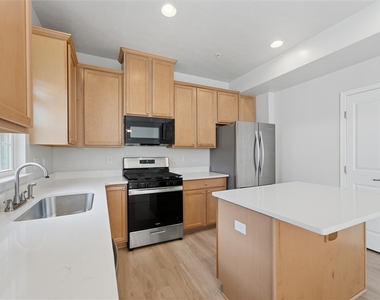 1502 Pointe View Dr - Photo Thumbnail 11