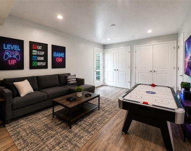 1502 Pointe View Dr - Photo Thumbnail 42