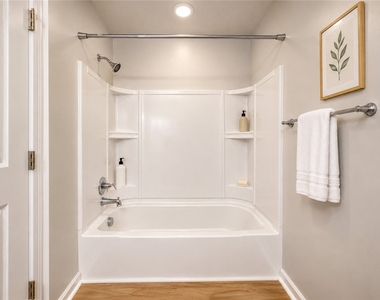 1502 Pointe View Dr - Photo Thumbnail 27