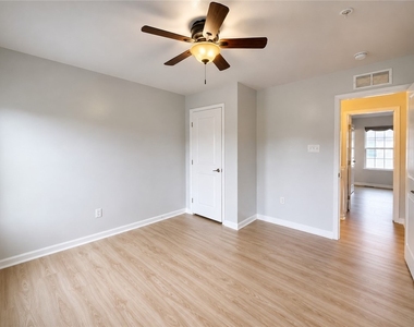1502 Pointe View Dr - Photo Thumbnail 32