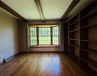 143 Seneca Dr - Photo Thumbnail 15