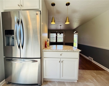 143 Seneca Dr - Photo Thumbnail 9