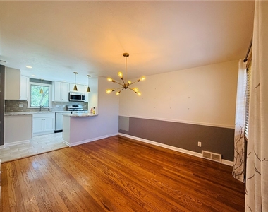 143 Seneca Dr - Photo Thumbnail 5
