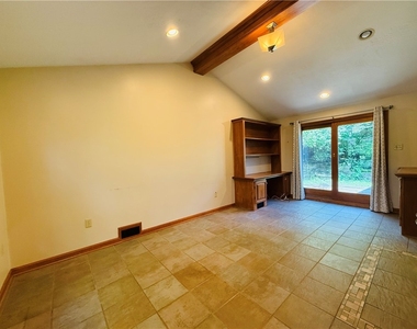 143 Seneca Dr - Photo Thumbnail 23