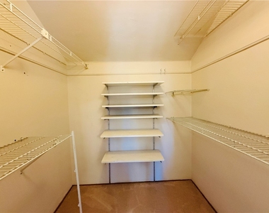 143 Seneca Dr - Photo Thumbnail 33