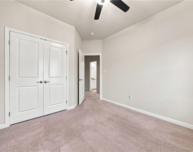 2004 Hemlock Ln - Photo Thumbnail 31