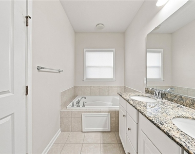 2004 Hemlock Ln - Photo Thumbnail 26