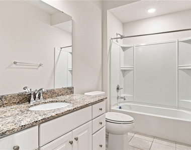 2004 Hemlock Ln - Photo Thumbnail 37