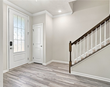 2004 Hemlock Ln - Photo Thumbnail 18