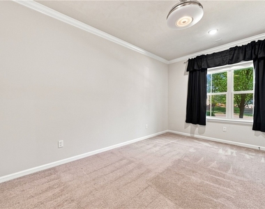 2004 Hemlock Ln - Photo Thumbnail 36