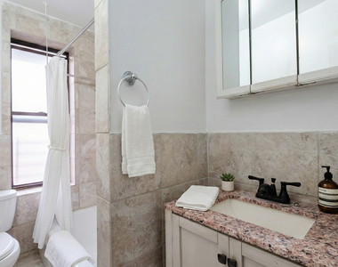 401 Edgecombe Avenue - Photo Thumbnail 6
