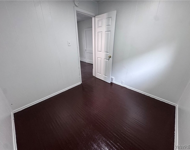 26 York Street - Photo Thumbnail 15