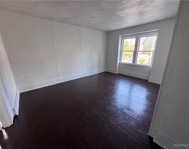 26 York Street - Photo Thumbnail 13