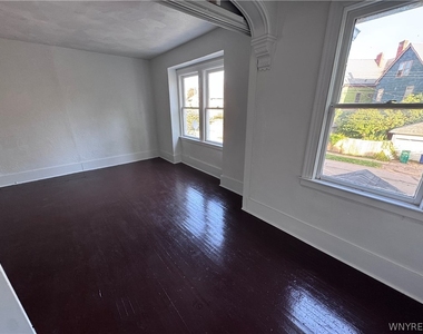 26 York Street - Photo Thumbnail 12