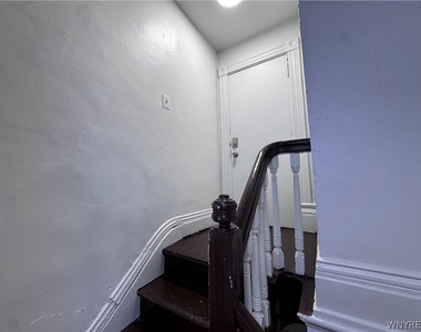 26 York Street - Photo Thumbnail 4
