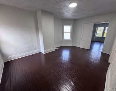26 York Street - Photo Thumbnail 7