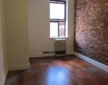 East 2nd Street - Photo Thumbnail 5