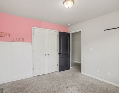 1517 Arbor Place Drive - Photo Thumbnail 10