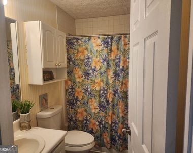 1642 Mission Park Drive - Photo Thumbnail 2