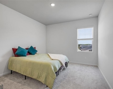 249 Arwen Drive - Photo Thumbnail 13