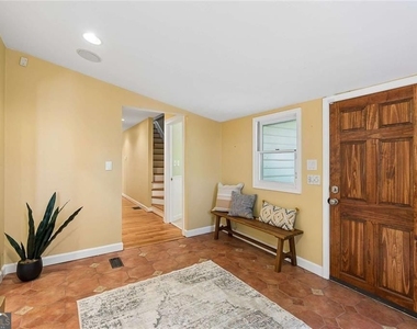 805 Holmes Street Nw - Photo Thumbnail 25