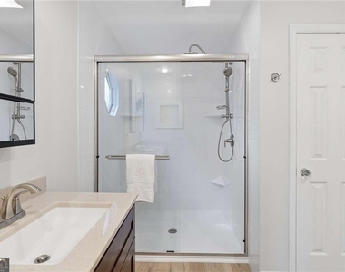 805 Holmes Street Nw - Photo Thumbnail 30