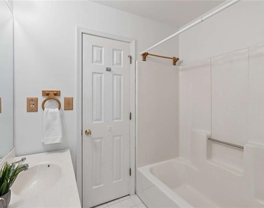 805 Holmes Street Nw - Photo Thumbnail 21