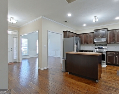 3024 Margot Lane - Photo Thumbnail 7