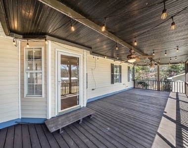 104 Ellison Lane - Photo Thumbnail 8