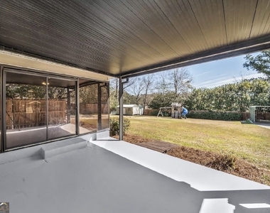 104 Ellison Lane - Photo Thumbnail 6