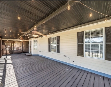 104 Ellison Lane - Photo Thumbnail 7