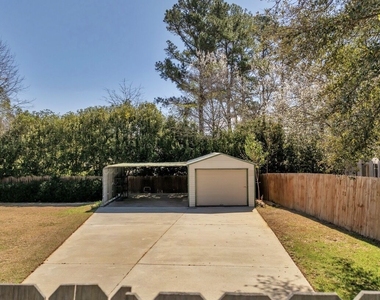 104 Ellison Lane - Photo Thumbnail 34