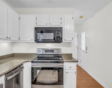 104 Ellison Lane - Photo Thumbnail 21