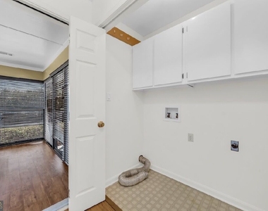 104 Ellison Lane - Photo Thumbnail 28