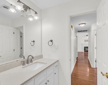 104 Ellison Lane - Photo Thumbnail 27