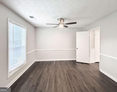1552 Blackwell Road - Photo Thumbnail 3