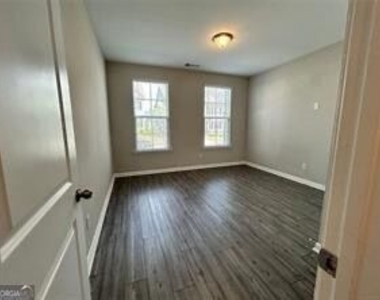 4427 Waxwing Street - Photo Thumbnail 7