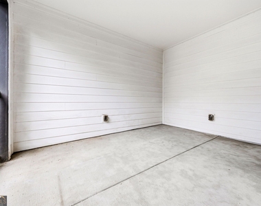395 Pratt Drive - Photo Thumbnail 31