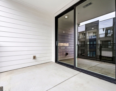 395 Pratt Drive - Photo Thumbnail 6
