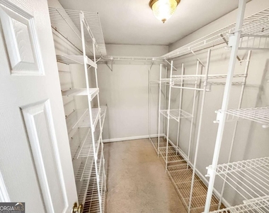 2092 Drogheda Lane - Photo Thumbnail 15