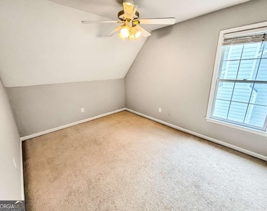 2092 Drogheda Lane - Photo Thumbnail 19