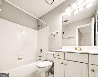 2092 Drogheda Lane - Photo Thumbnail 23