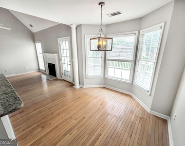 2092 Drogheda Lane - Photo Thumbnail 8