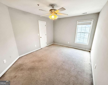 2092 Drogheda Lane - Photo Thumbnail 17