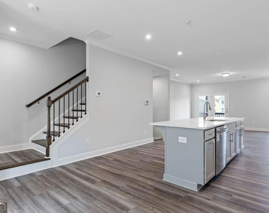 1162 Buice Lake Parkway - Photo Thumbnail 4