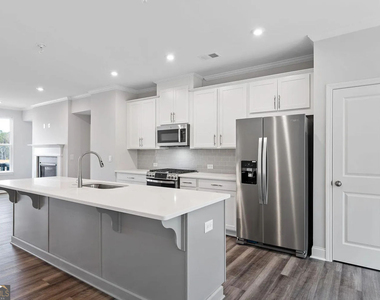 1162 Buice Lake Parkway - Photo Thumbnail 10